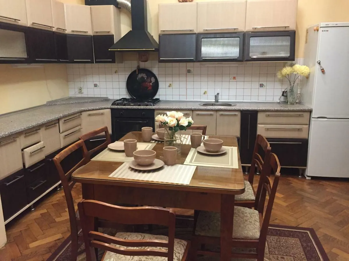 Apartamenti Na Vul Rusovih Львов